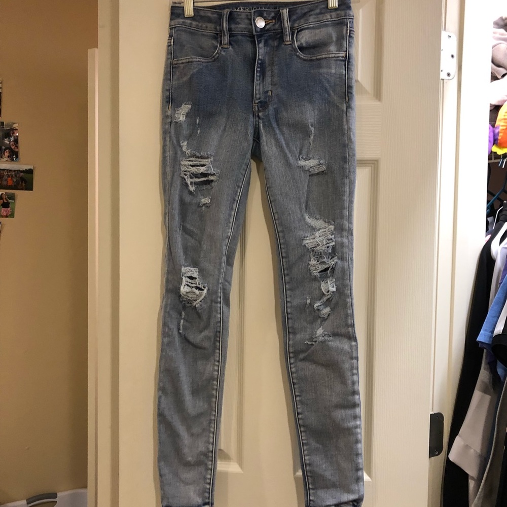 American Eagle ripped “super stretch” jeans